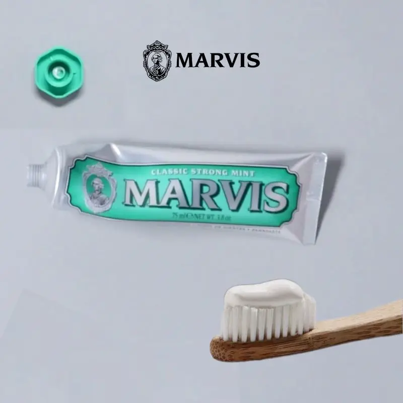 kem đánh răng marvis classic strong mint