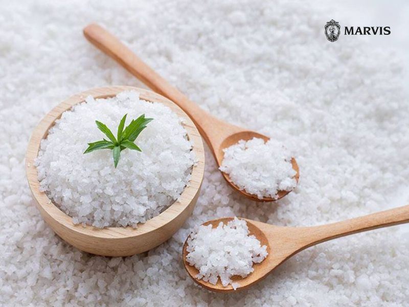 đánh răng bằng muối có tốt không