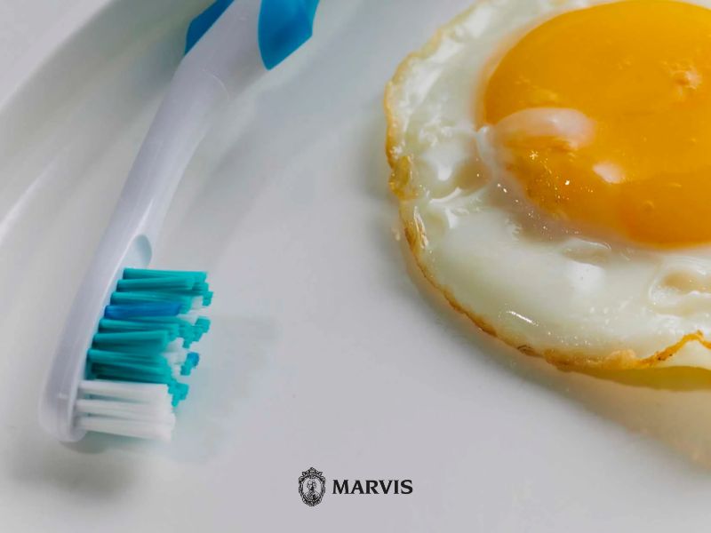 đánh răng trước hay sau khi ăn sáng